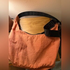 Baggu Rhubarb Medium Crescent